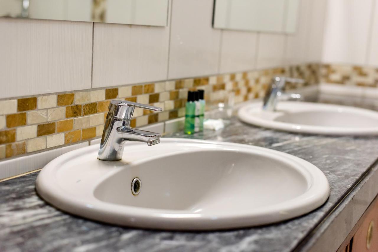 Sommerschield Guest House Мапуто Екстериор снимка
