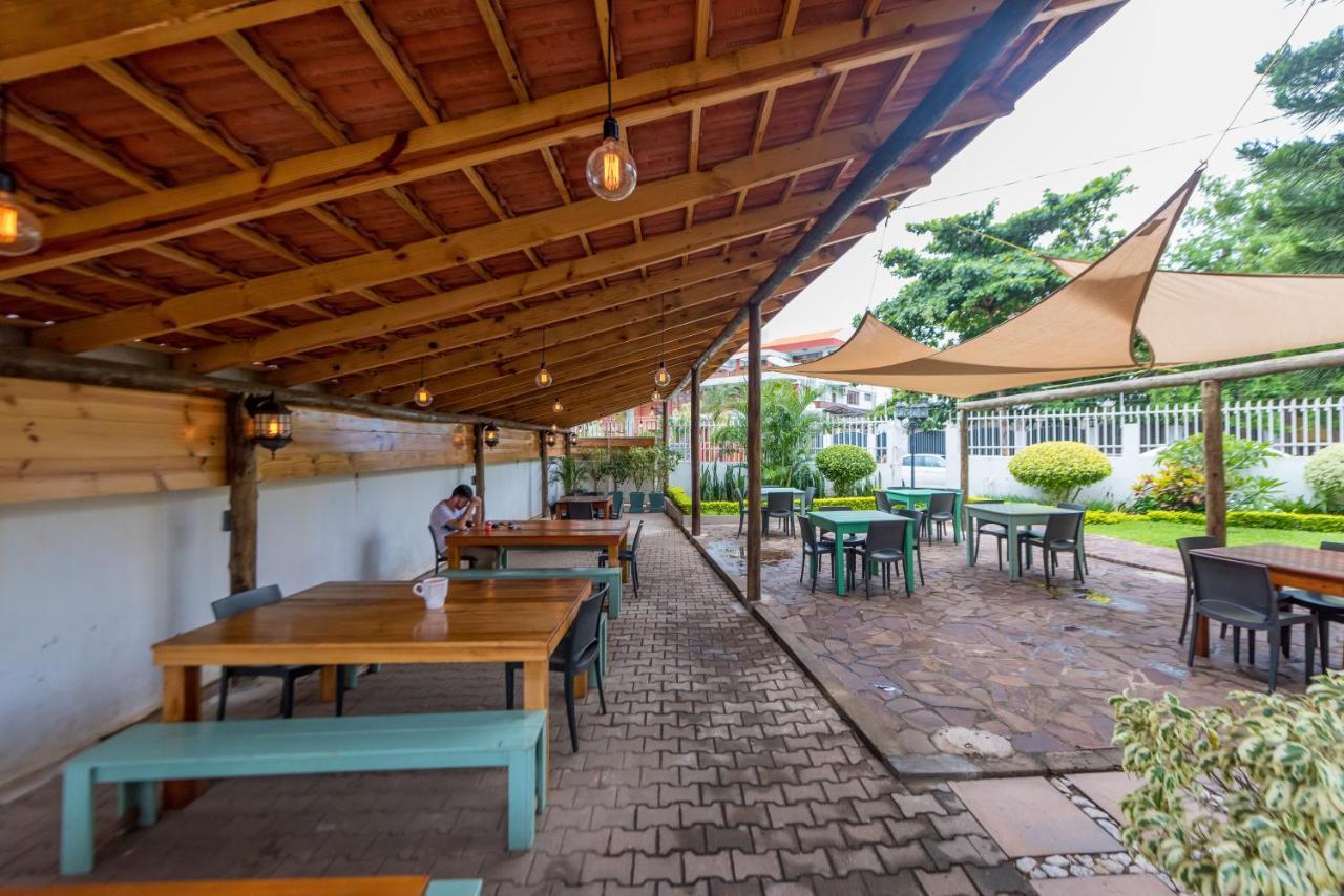 Sommerschield Guest House Мапуто Екстериор снимка
